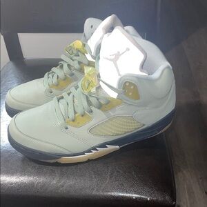 Jordan Sneakers in Light Green and Yellow